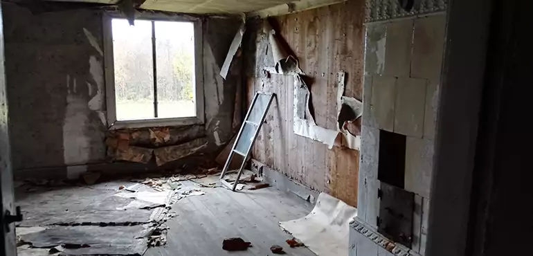 Why Selling a Distressed House Through Traditional Methods Fails in Boise
